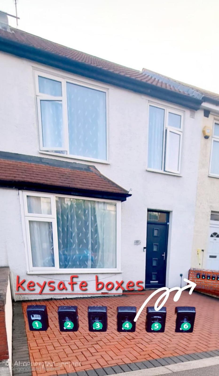 House Share With Few Ensuite Rooms Near Southmead ブリストル エクステリア 写真